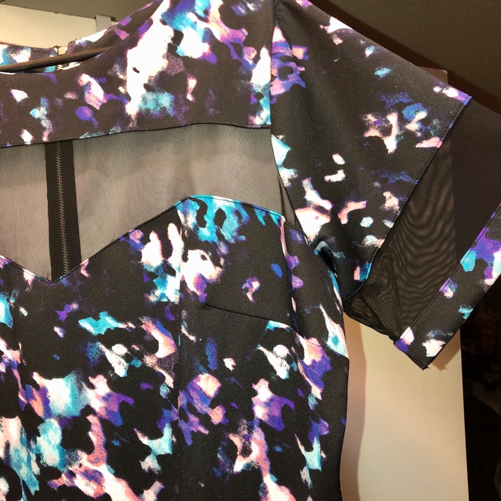 Dress - Picture 3 of 6